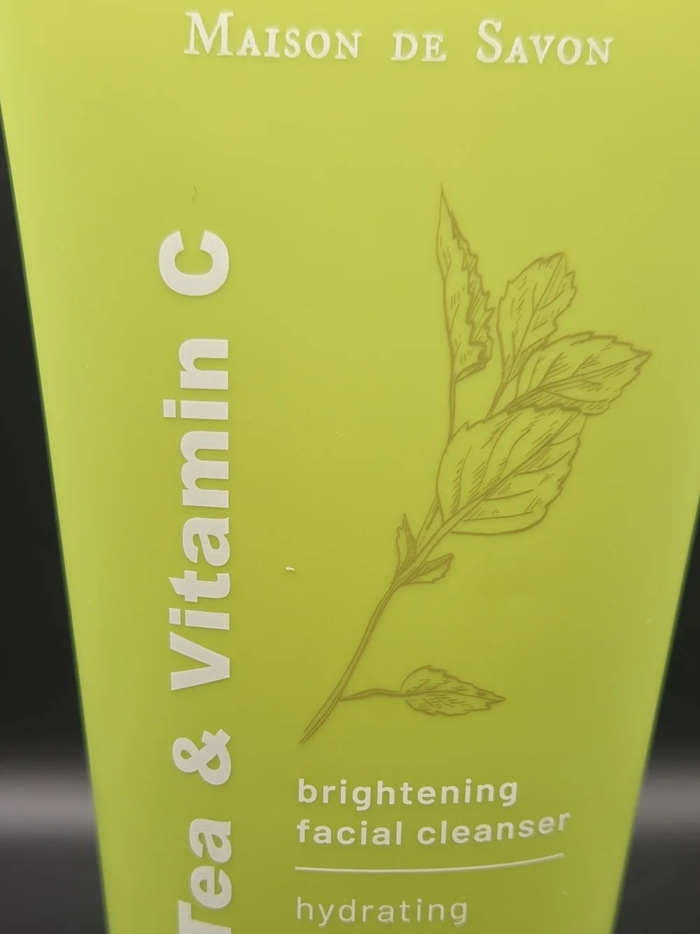 Tea & Vitamin C Brightening Facial Cleanser - Green